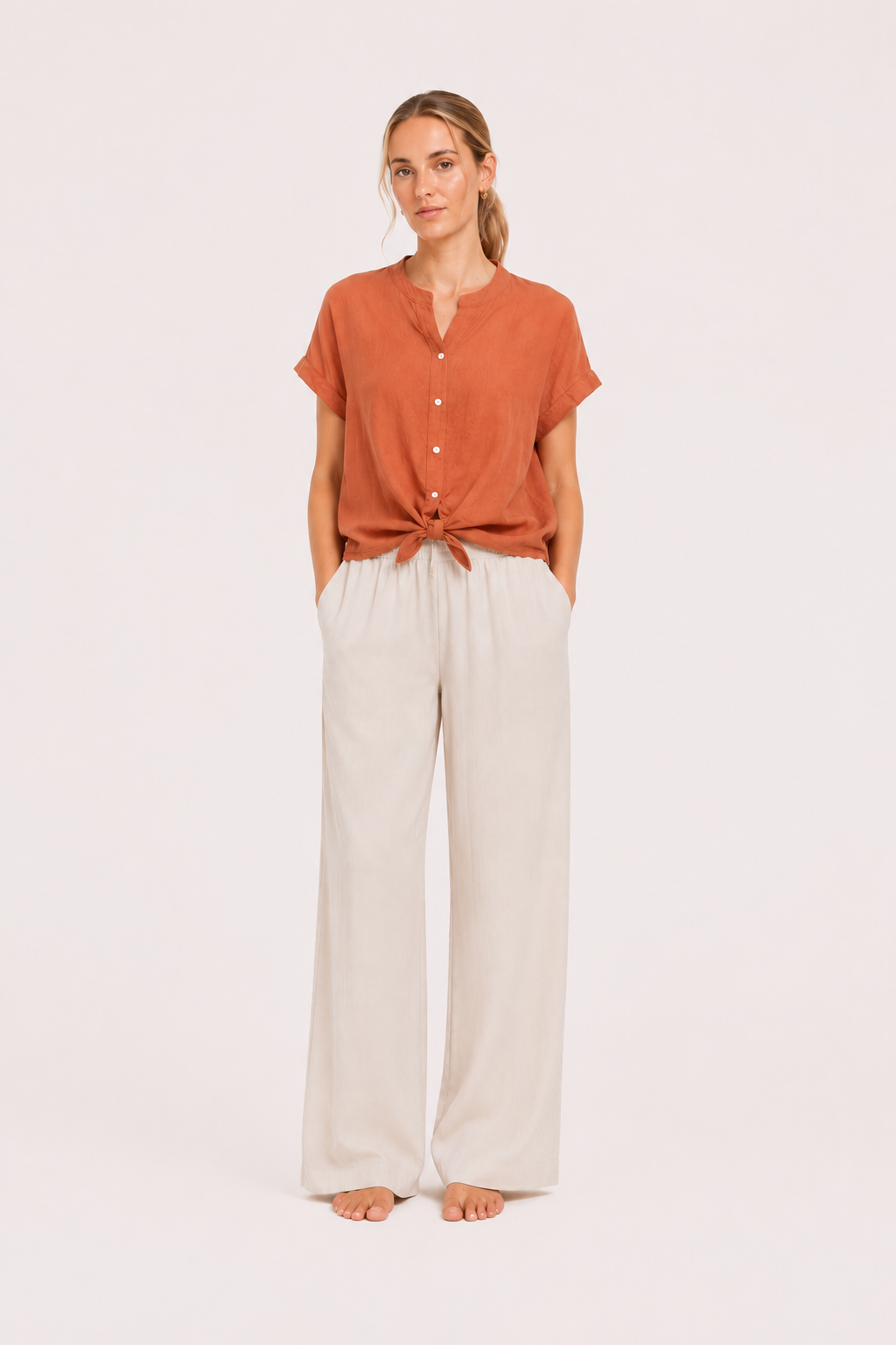 Bluse mit Knoten